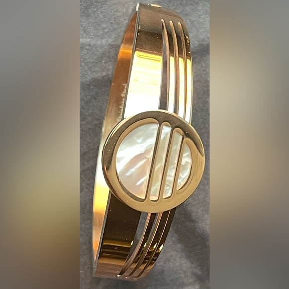 WOMEN'S STAINLESS STEEL GOLDEN BRACELET - Picture 2 of 9